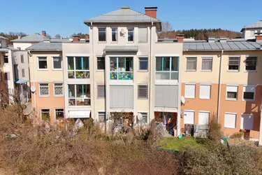 RESERVIERT: Familienhit! 4-Zimmer-Maisonette mit Wintergarten &amp; Tiefgaragenstellplatz an der Glan