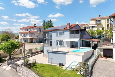 Mediterrane Villa mit Panorama-Meerblick &amp; Salzwasserpool in Hanglage bei Rijeka!