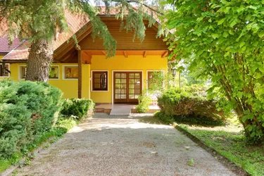 Liebevolles Zweifamilienhaus mit Traumgrundstück in Klagenfurt!