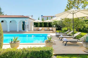 Villa My Lia: Mediterrane Leichtigkeit trifft architektonische Klarheit – ein Rückzugsort nahe Poreč