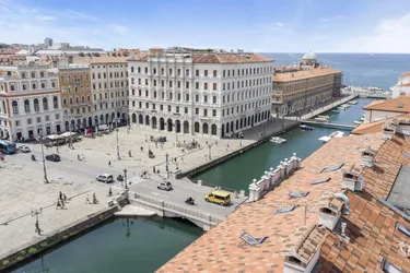 Elegante Mansarde - Ihr Wohntraum am Canal Grande in Triest!