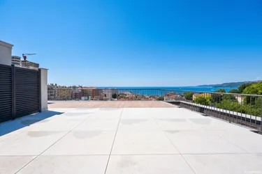 Ciao. Mi chiamo Trieste! – 147 m² Penthouse | 176 m² Dachterrasse | Grenzenloser Weitblick