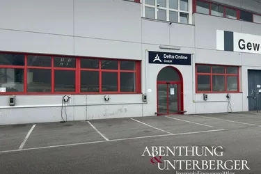 Große Industriehalle 850m² in Hall in Tirol – ideale Gewerbefläche zu mieten!