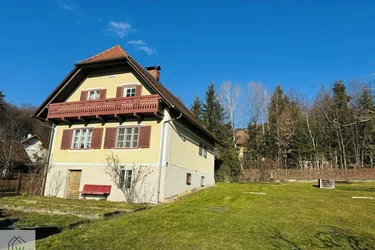 Ein Platz zum Durchatmen – Familienhaus mit 1.395 m² Grundstück in traumhafter Ruhelage