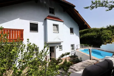 Charmante Doppelhaushälfte in Hallwang, ruhige Sonnenlage mit Pool