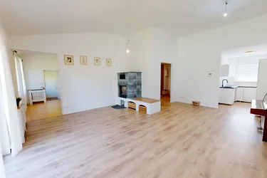 Charmanter Bungalow mit sonnigem Garten und guter Anbindung nach Wien