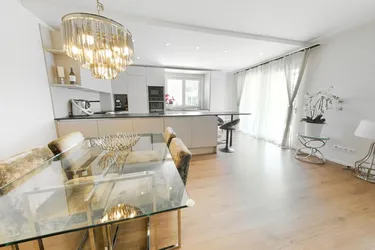 Exklusive 2-Zimmerwohnung mit Garten, Whirlpool, Terrasse &amp; Top-Lage nahe Salzburg in Eggelsberg
