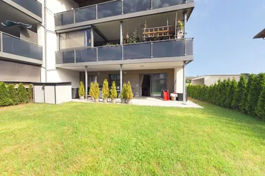 Exklusive voll möblierte Gartenwohnung mit Whirlpool, Terrasse &amp; Nähe zu Salzburg zur Miete