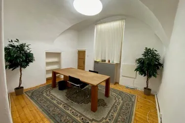 Altbau Büro/Praxis in 1010 Wien - Coworking Space für nur 600,00 € mtl.