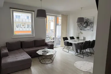 Moderne Wohnung in Vösendorf: 61m² mit Balkon, Einbauküche &amp; Badewanne! € 340.000,-