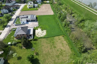 ***Exklusives Baugrundstück in Ruhelage***