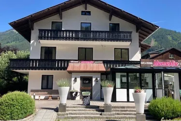 Attraktive Gewerbe- und Wohnimmobilie im Zentrum von Hinterstoder