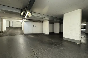 GARAGENPLATZ NAHE HANUSCH KRANKENHAUS