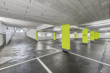 Garagen - Stellplatz in neuer geräumiger Tiefgarage in 1190