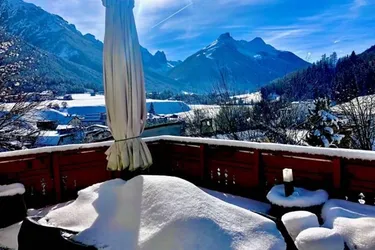 Atemberaubendes Alpen-Retreat – Platz für 20+, 4 Skigebiete, Wellness &amp; mehr!
