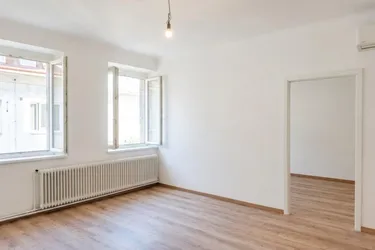 Sanierte 2-Zimmer Wohnung in zentraler Lage