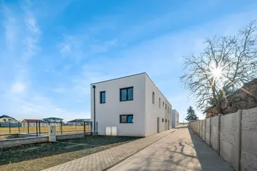 Hochwertig gestaltetes Niedrigenergie-Haus mit 5 Zimmern ( Nutzfläche 132,3 m²), Potzneusiedl