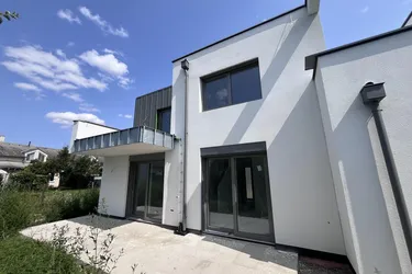 Traumhafte Doppelhaushälfte in Guntramsdorf: Erstbezug mit Garten und 2 Stellplätzen!