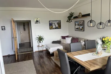 Saniert &amp; komplett möbliert – Wohnen mit Aussicht in Telfs!