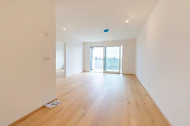 ERSTBEZUG: 2-ZIMMER-WOHNUNG MIT BALKON UND WUNDERSCHÖNEM BLICK!