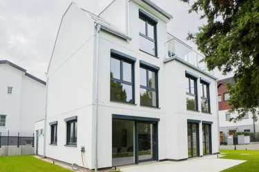 ERSTBEZUG nahe SCHILLERWASSER - EINFAMILIENHAUS MIT 4 SCHLAFZIMMERN mit GARAGE und GROSSEM GARTEN