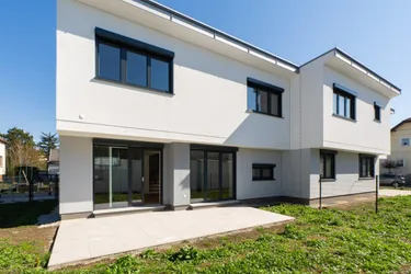 FAMILIENFREUNDLICHES DOPPELHAUS IN GRÜNRUHELAGE ZU VERKAUFEN