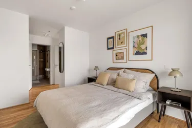 Kurzzeitmiete: 2-Zimmer Wohnung Large (möbliert) mit Zugang zu Fitness, Co-Working, Dachterrasse, Kinoraum