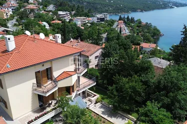 Opatija, Volosko, Haus nah am Meer