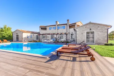 Istrien, Tinjan, neugebautes Steinhaus mit Pool