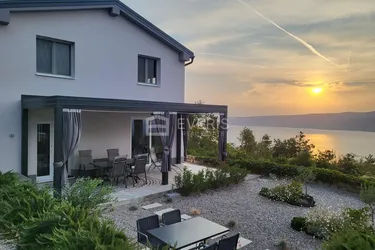 Istrien, Kvarner Bucht, Nacinovici, Plomin, Haus mit Panorama-Meerblick