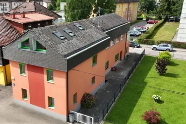 Neuer Preis! Vielseitiges Wohnhaus mit drei Einheiten in zentraler Lage von Attnang-Puchheim