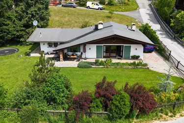 Seltener Freizeitwohnsitz: Bungalow mit 4 Schlafzimmern und Kaiserblick