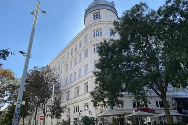Kreative Flächen im repräsentativen Altbau mit Innenhof