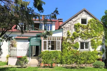 Winzerhaus mit großartigem Flair, echtem Weinkeller und herrlichem Garten - Kaiserstadt Baden