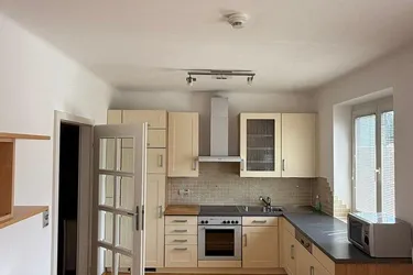 Modernes &amp; zentral begehbares WG-Zimmer oder ganze Wohnung