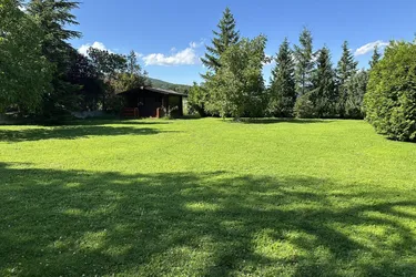 Traumhaftes Baugrundstück in Sooß: 720m², Fahnenparzelle mit Blick in die Weingärten