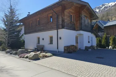 Alpine Prime Lage trifft auf Naturjuwel – Exklusive Residenz an der Aschauer Ache in Kirchberg