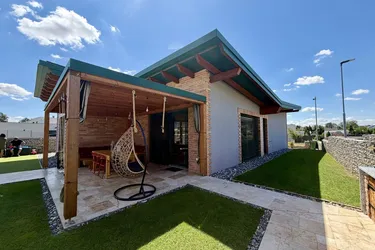 Neuwertiger Bungalow in Zistersdorf – Wohnen auf einer Ebene mit großem Garten &amp; Pool