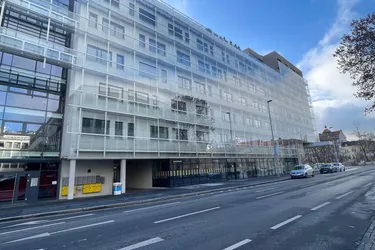 Moderne Büroflächen auf vier Etagen am Augarten