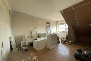 Bastlerhit - Dachgeschosswohnung in 1170 Wien – Bereit für Ihre Ideen!