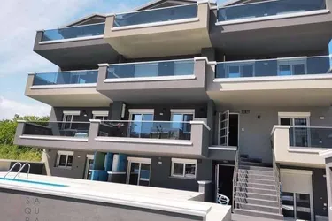 Zum Verkauf: Stilvolles Apartment mit Poolzugang &amp; großer Terrasse