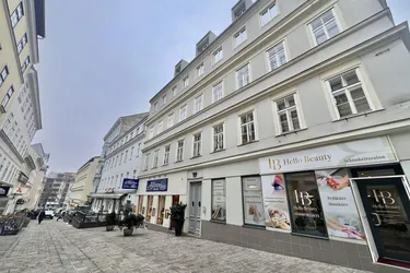 1060! BARNABITENGASSE! 2 Zimmer mit großer TERRASSE in TOP LAGE bei der Mariahilferstraße zum Kauf!
