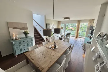 180 Grad Blick über die Hinterbrühl! 4-Zimmer DG Maisonette mit GROSSEN Sonnenterrassen und einem Garten!