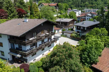 Top-Gelegenheit in Jenbach: Haus mit 20 Zimmer, 2 Wohnungen (Grundfläche ca. 1.300 m2)