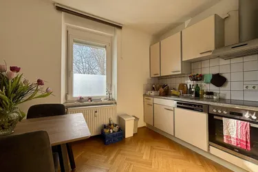 Charmante 2-Zimmer-Wohnung in guter Lage mit KFZ-Stellplaz