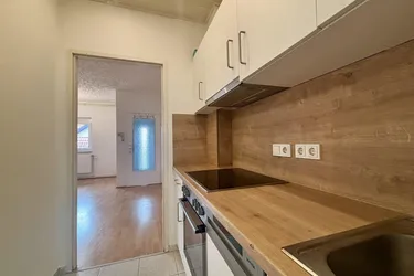 Unbefristet vermietete 2-Zimmer-Wohnung mit KFZ-Stellplatz