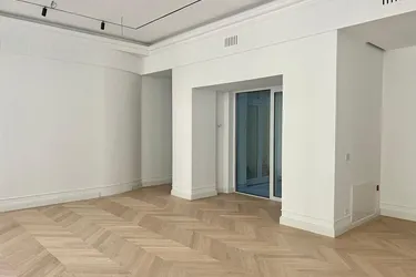 ERSTBEZUG – REPRÄSENTATIVE BÜROFLÄCHE IN TOPLAGE DES 1. BEZIRKS
