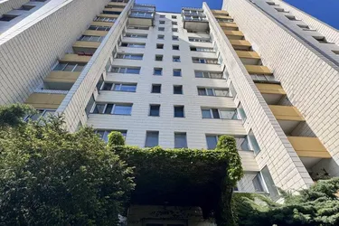 Erstbezug nach Sanierung – Moderne 2-Zimmer-Wohnung mit Fernblick in Korneuburg