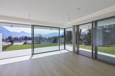 Architektur trifft auf Natur – Gartenjuwel in Gmundens bester Wohngegend!! Erstbezug &amp; PROVISIONSFREI!!!