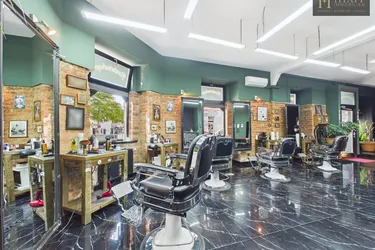 Top Gewerbefläche ca. 115m² Barbershop in 1070 Wien, neuwertig mit Lounge Bereich und offener Bar